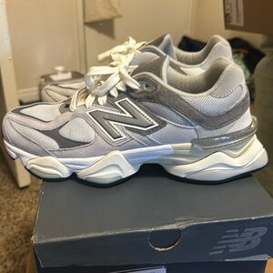 RAINCLOUD NEW BALANCE 9060 Women’s 10.5 and men’s 9